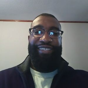 Meet your Posher, Derrick